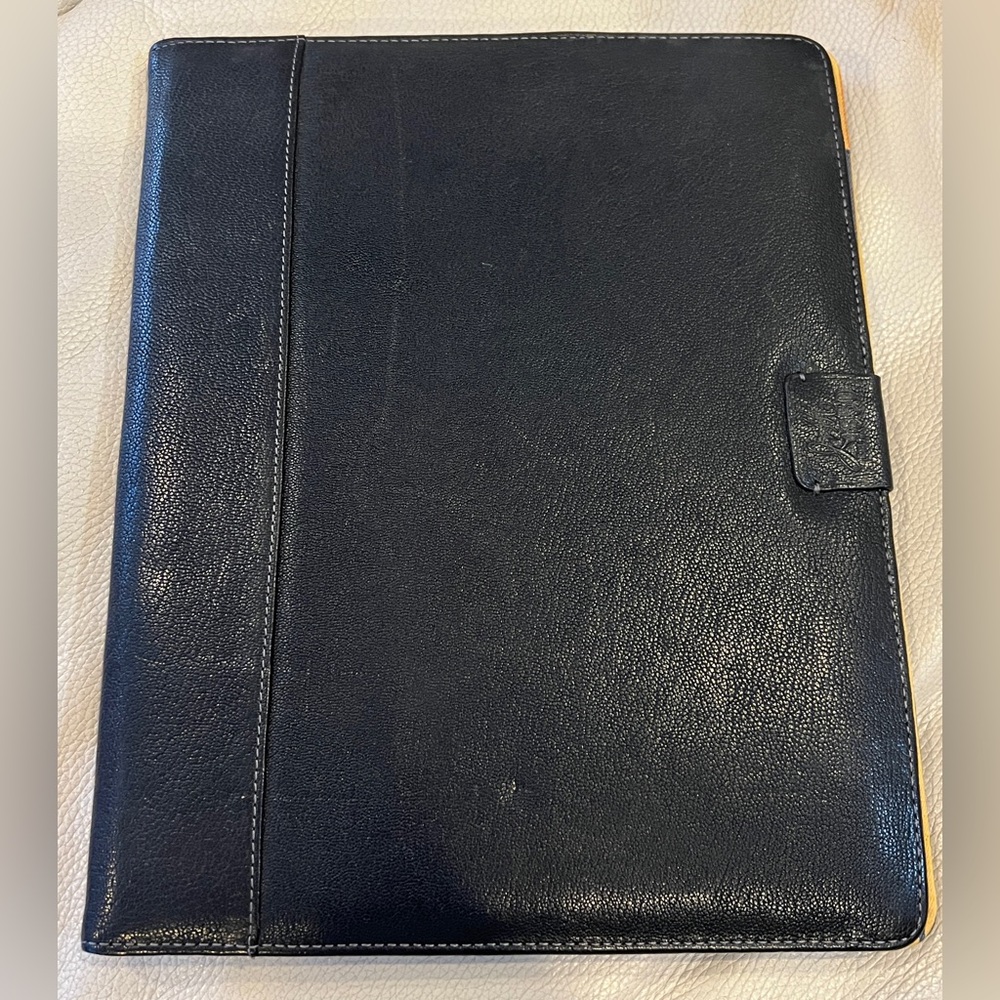 Johnston and Murphy full-grain leather padfolio from the J & M Collection